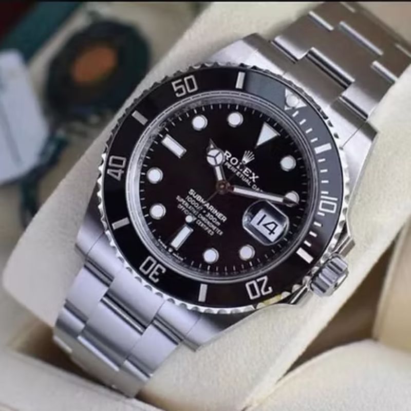 ¡OFERTA LIMITADA! COMPRA 1 FRAGANCIA MASCULINA DE 100ML, LLÉVATE 5 — Y GANA UN REGALO LEGENDARIO: UN ROLEX SUBMARINER EXCLUSIVO - PRÉ BLACK FRIDAY - CIERRE DE LA TIENDA